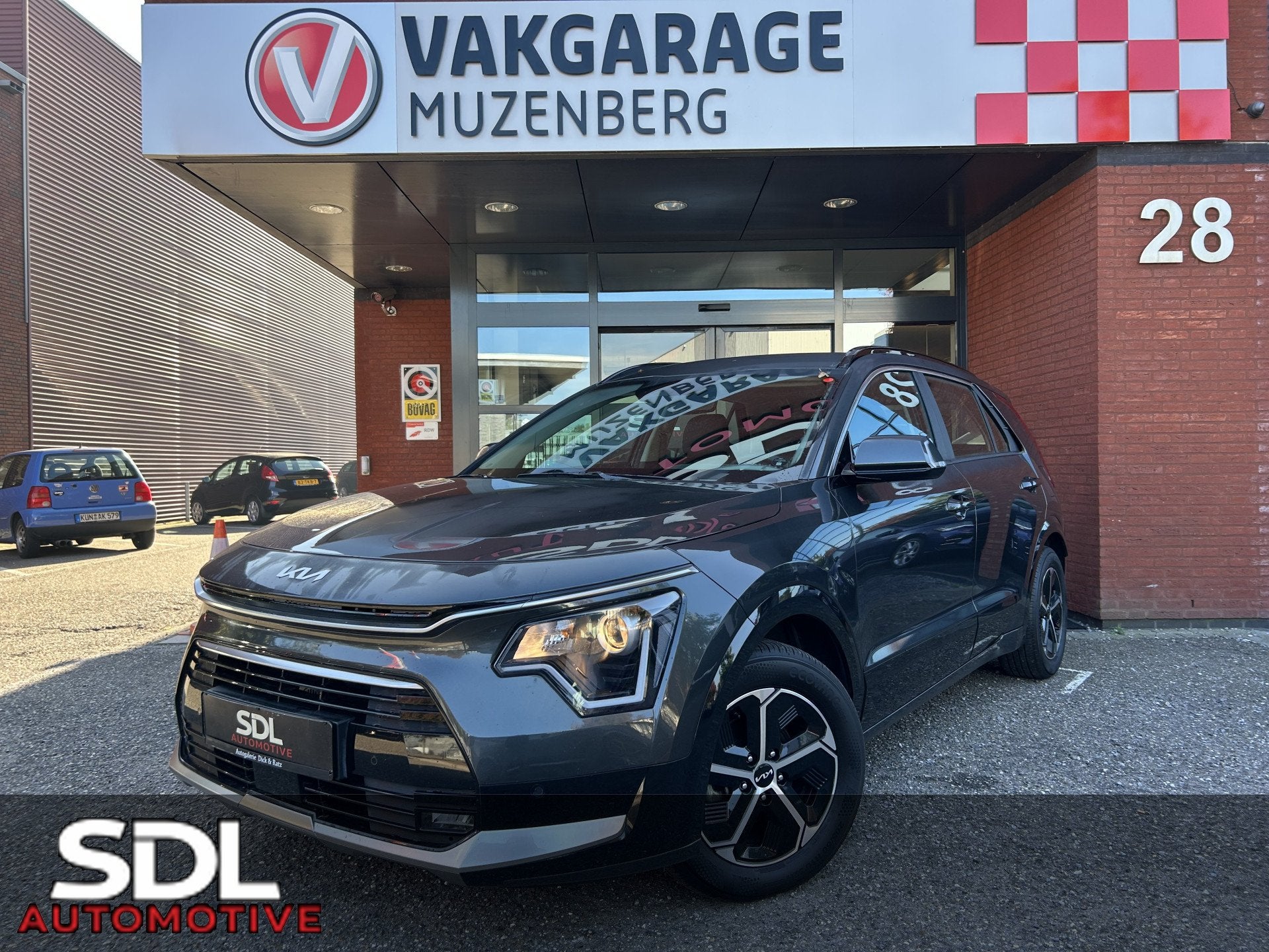 Kia Niro 1.6 GDi Hybrid DynamicLine // DEALER ONDERHOUDEN //, 1374 kg, Gebruikt, Zwart, Leder en Stof