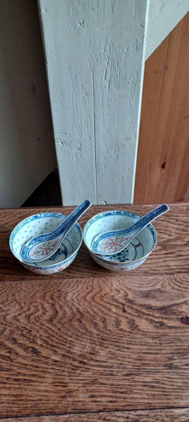 Set van 2 Chinese rijstkommen met lepels, rijstkorrel decor, Antiek en Kunst, Ophalen of Verzenden