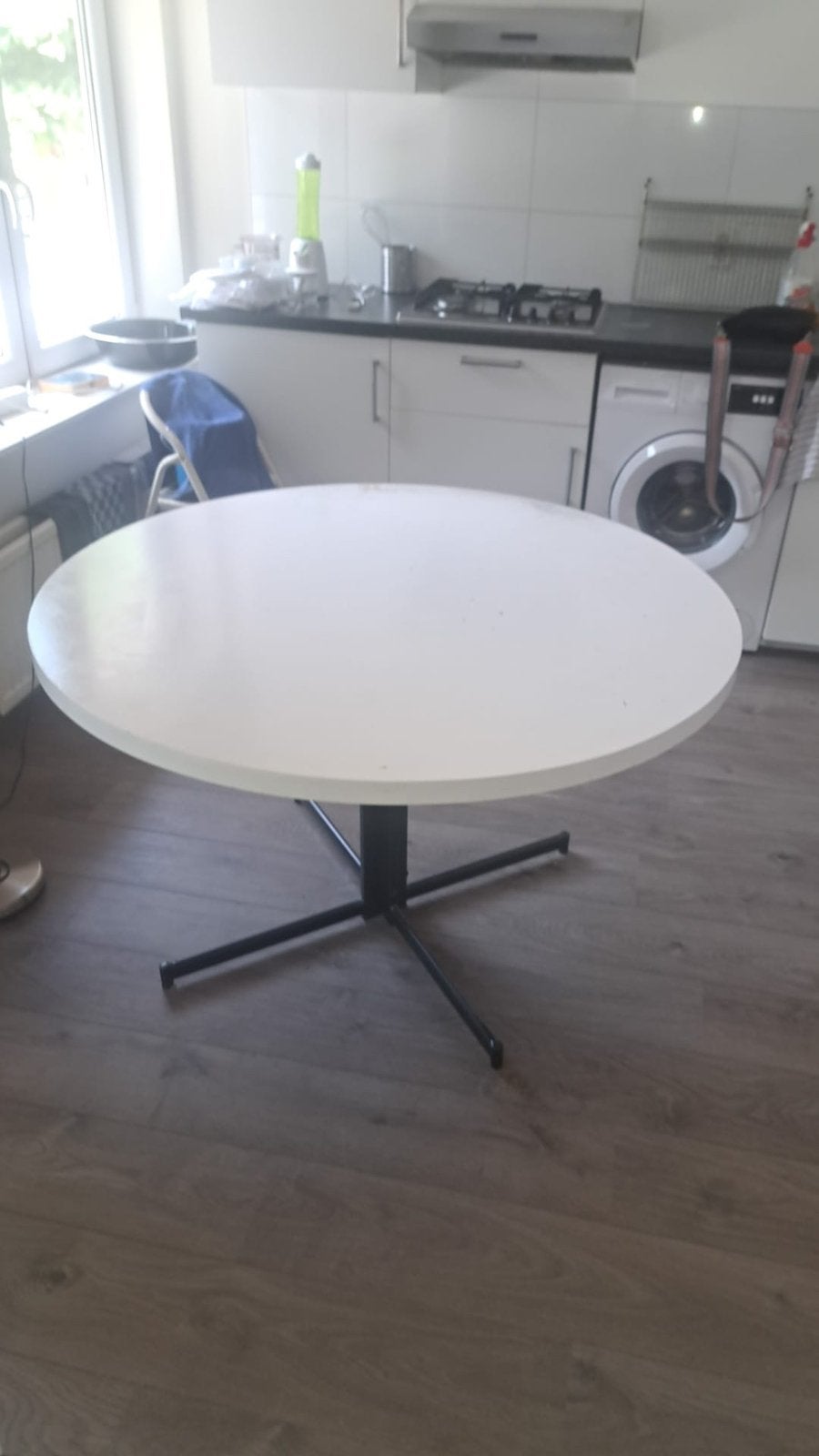 Ronde tafel, Ophalen, Zo goed als nieuw