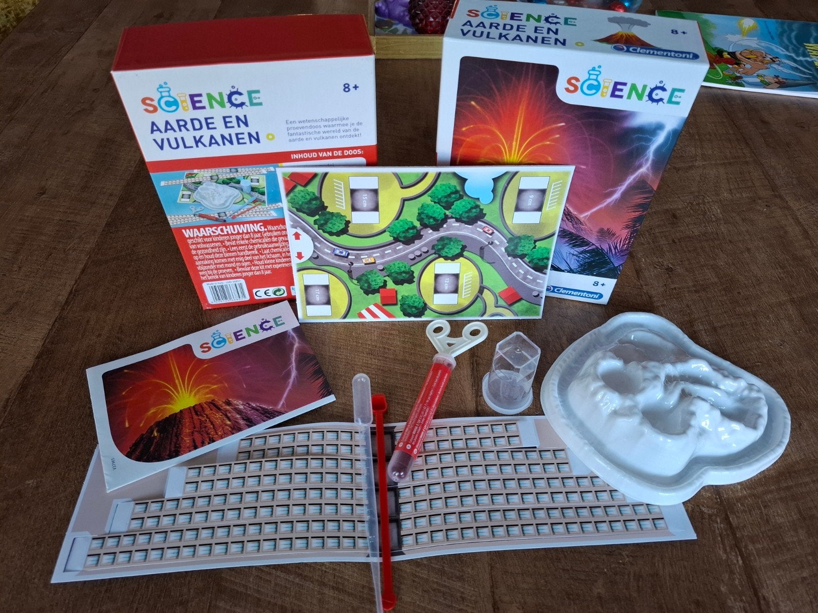 Nieuw. Proevendoos. Aarde en vulkanen, Kinderen en Baby's, Ophalen of Verzenden, Nieuw, Ontdekken