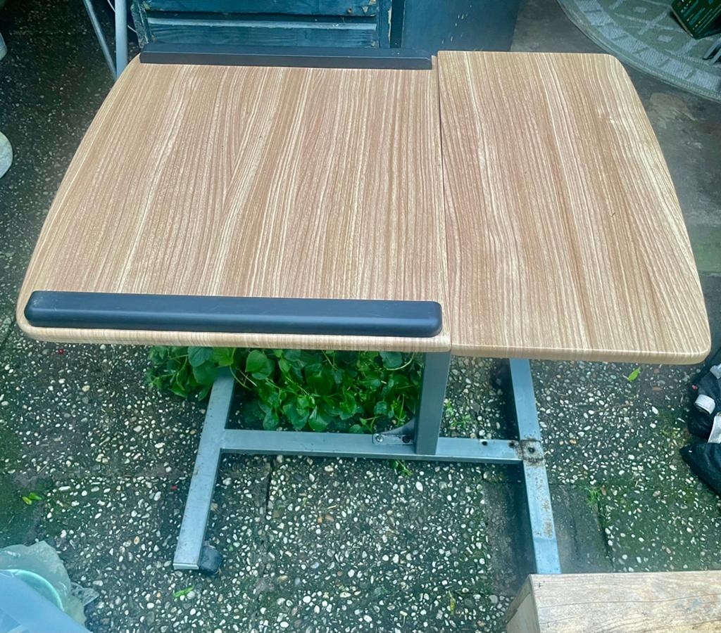 Laptop bijzettafeltje, Huis en Inrichting, Tafels | Bijzettafels, Ophalen, Rond, Minder dan 55 cm, 45 tot 60 cm