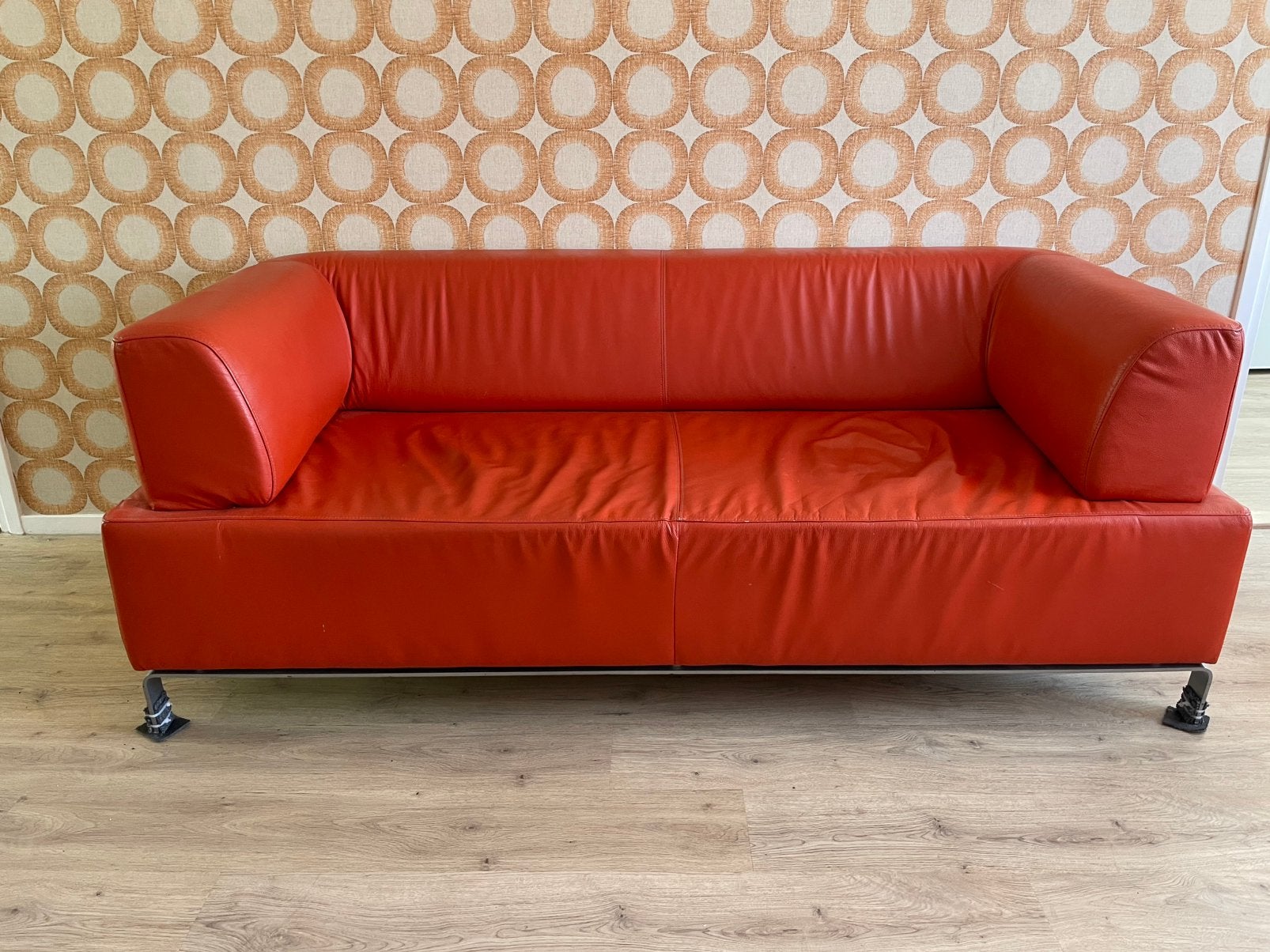 2 Retro oranje banken montel 2 persoons, Huis en Inrichting, Banken | Sofa's en Chaises Longues, Ophalen, Gebruikt, 150 tot 200 cm