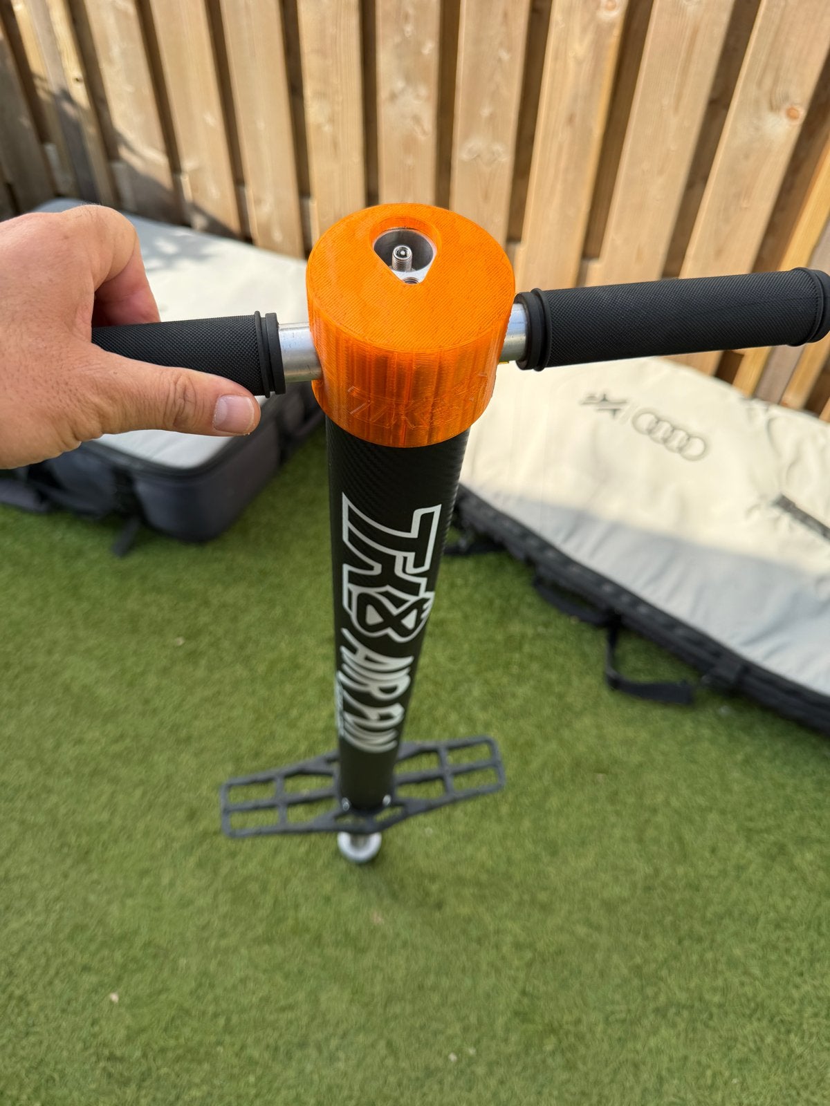 TK8 Air Pro Pogo Stick - Carbon Series, Verzenden, Zo goed als nieuw, Jongen of Meisje