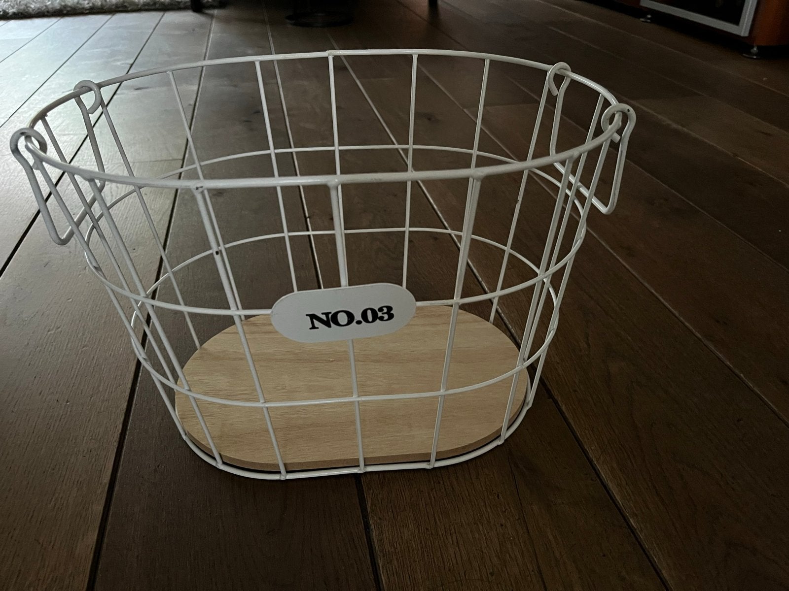 Metalen mand met houten bodem - NO.03, Huis en Inrichting, Woonaccessoires | Schalen en Manden, Ophalen, Gebruikt, Mand, Metaal