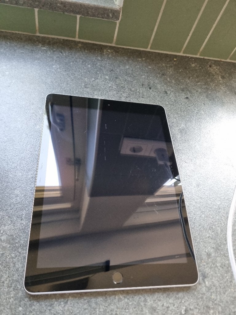 iPad 5e generatie (A1822), Computers en Software, Apple iPads, 10 inch, Gebruikt, 32 GB, Apple iPad