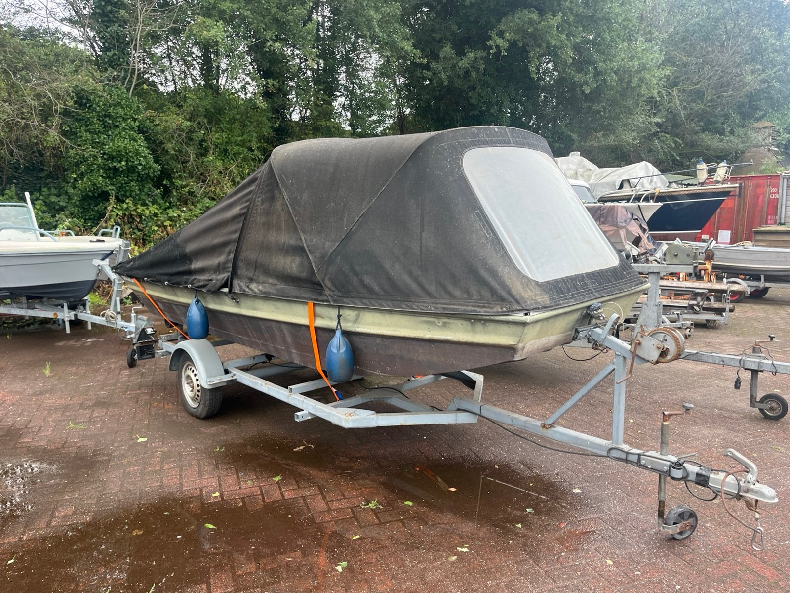 dakota 1448 aluminium platbodem karper boot/buiskap/motor, Gebruikt, Tot 10 pk, Ophalen of Verzenden, Buitenboordmotor