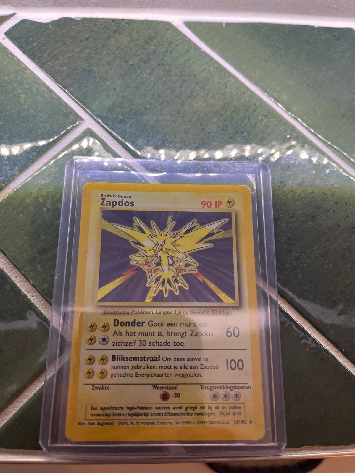 Pokémon Zapdos Base Set (Nederlands) - Zeldzame Kaart, Ophalen of Verzenden, Gebruikt, Losse kaart