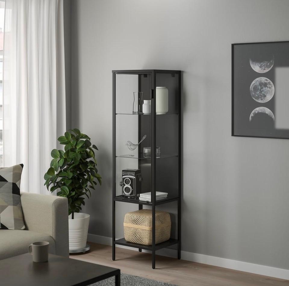 IKEA Rudsta vitrinekast - Zwart, zo goed als nieuw, Ophalen, Zo goed als nieuw