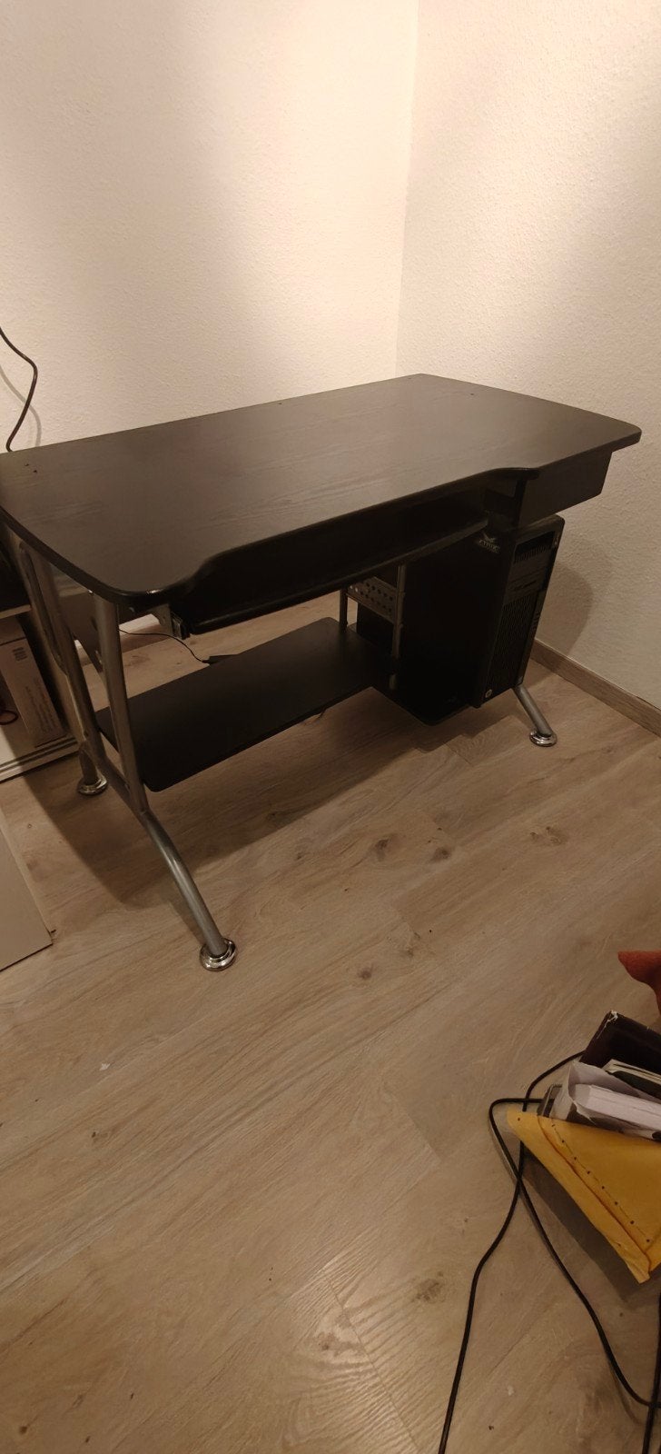 Zwart bureau met opbergruimte B110 x D 60, Huis en Inrichting, Bureaus, Ophalen, Zwart, Gebruikt, 110 cm