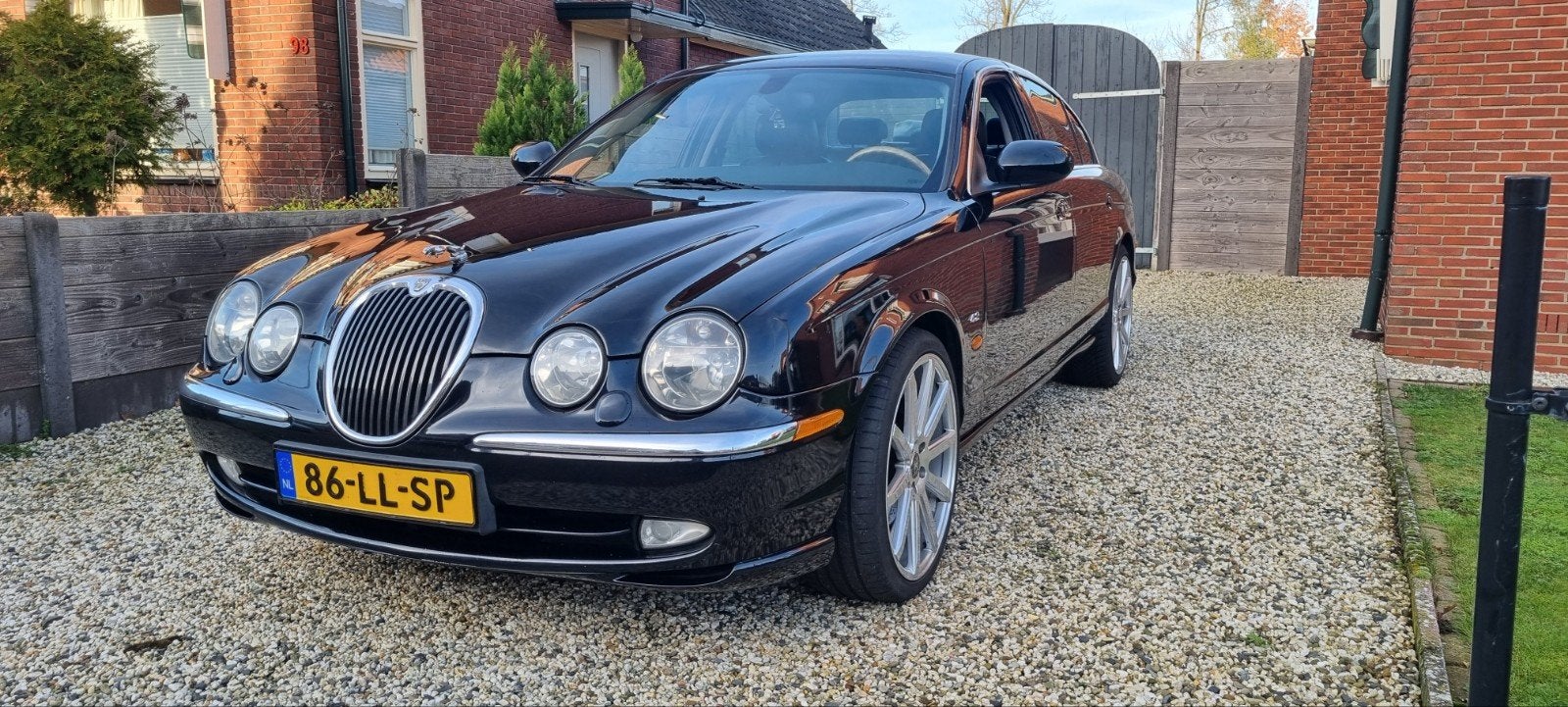Jaguar S-Type 4.2 V8 Sport Hele mooie zwart metallic  20inch, Auto's, Automaat, Achterwielaandrijving, 1850 kg, Zwart