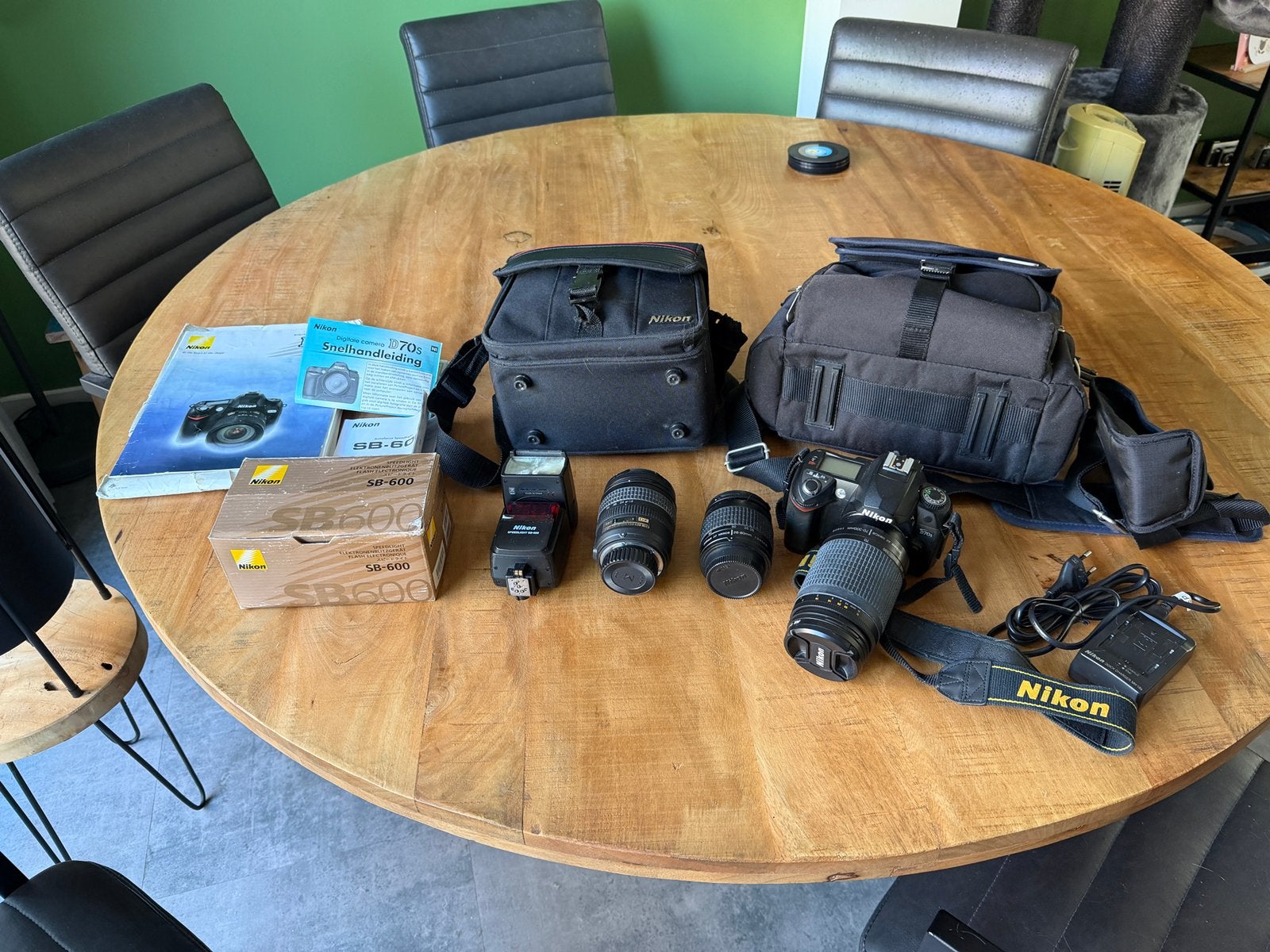 Nikon D70s cameraset met extra lenzen en tassen., Ophalen of Verzenden, Gebruikt, Nikon, 8 keer of meer