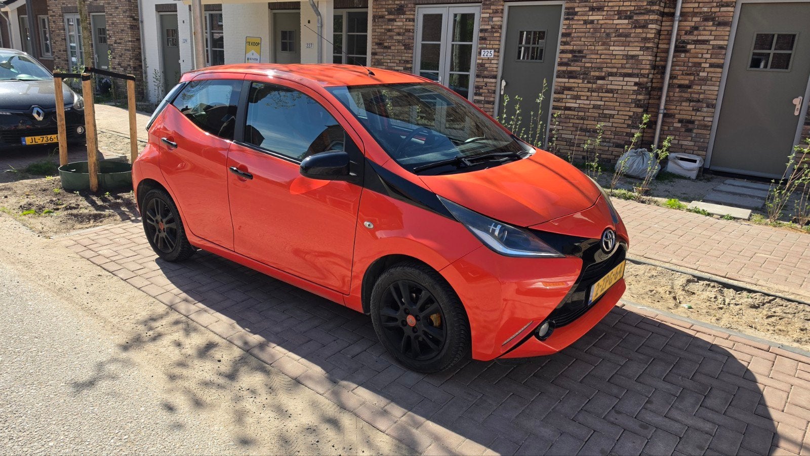 Toyota Aygo 1.0  2015 Airco android auto/apple carplay, Auto's, Voorwielaandrijving, Overige kleuren, 4 stoelen, Origineel Nederlands