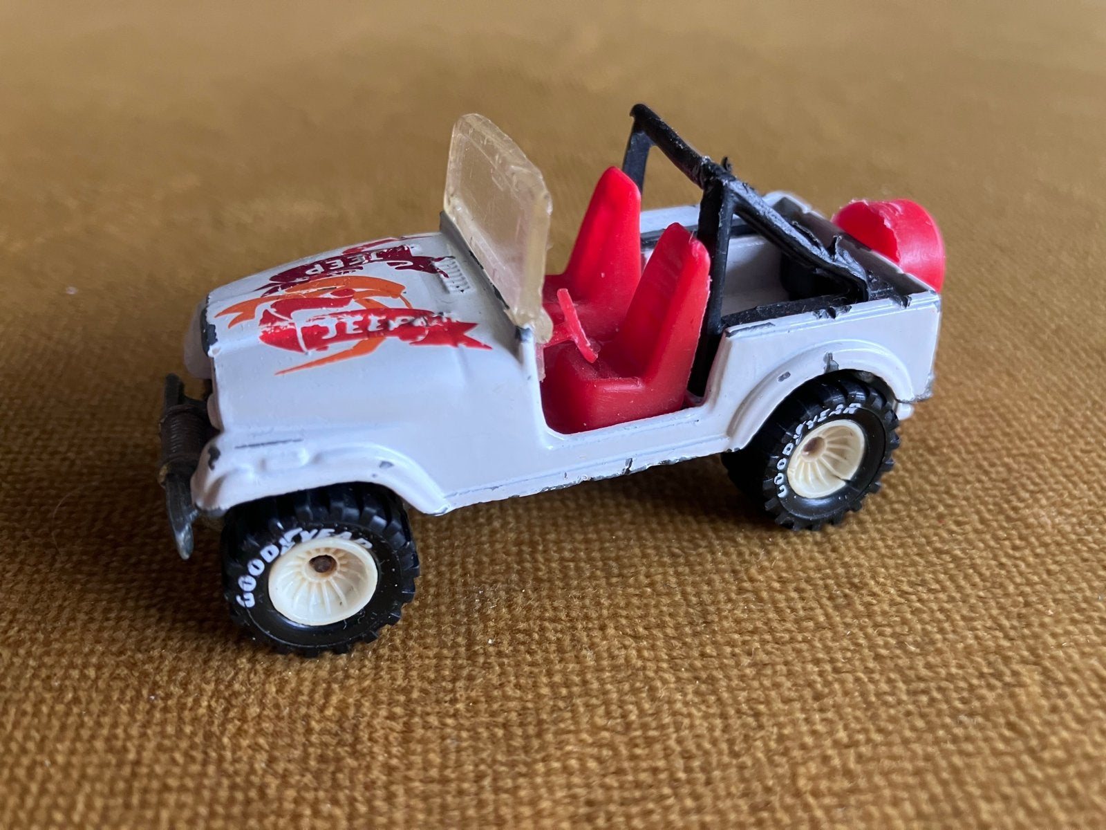 Vintage Hot Wheels Jeep CJ-7 real riders - Wit/Rood, Ophalen of Verzenden, Gebruikt