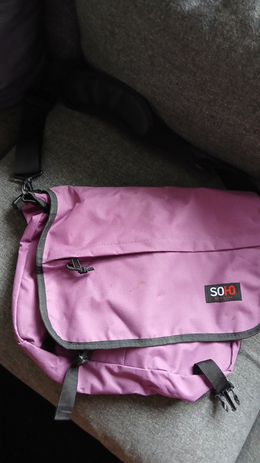 gratis Soho tas/schoudertas paars, Sieraden, Tassen en Uiterlijk, Ophalen, 30 tot 40 cm, Minder dan 30 cm, Paars