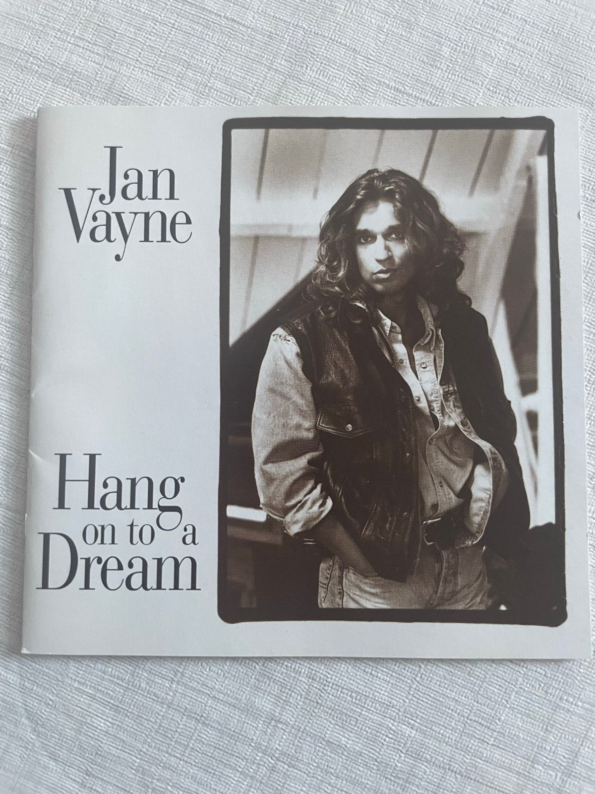 CD Jan Vayne - Hang on to a Dream, Gebruikt, Pop, Ophalen of Verzenden, Inclusief boekje