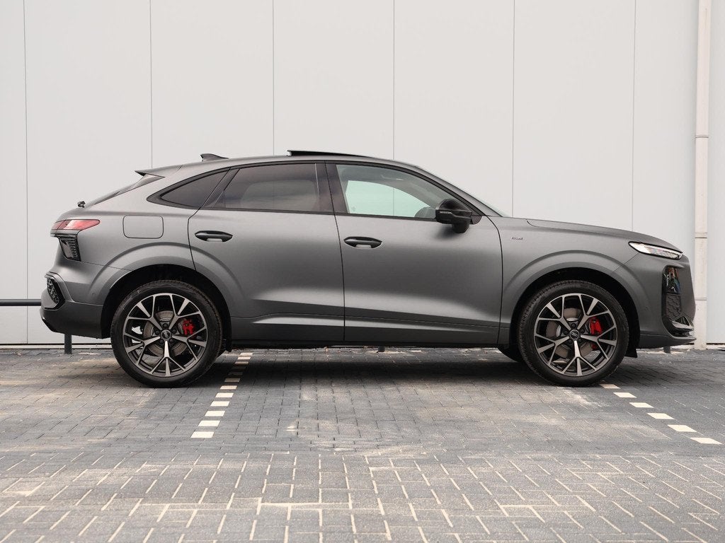Audi Q3 Sportback S edition e-hybrid 200 kW / 272 PK | Kleur, Auto's, Audi, 1800 kg, 1498 cc, 4 cilinders, 150 min