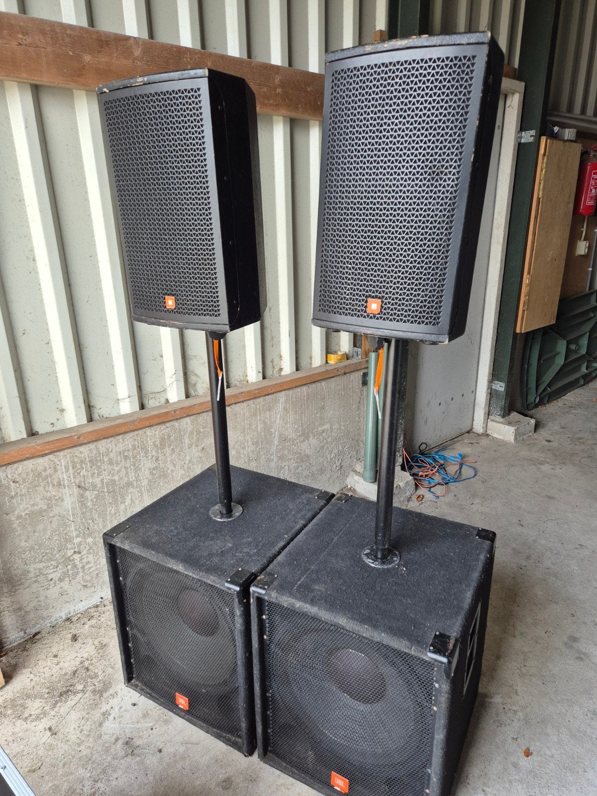 Complete JBL JRX100 PA-set met versterkers en bekabeling, Gebruikt, JBL, Ophalen, 150 watt of meer