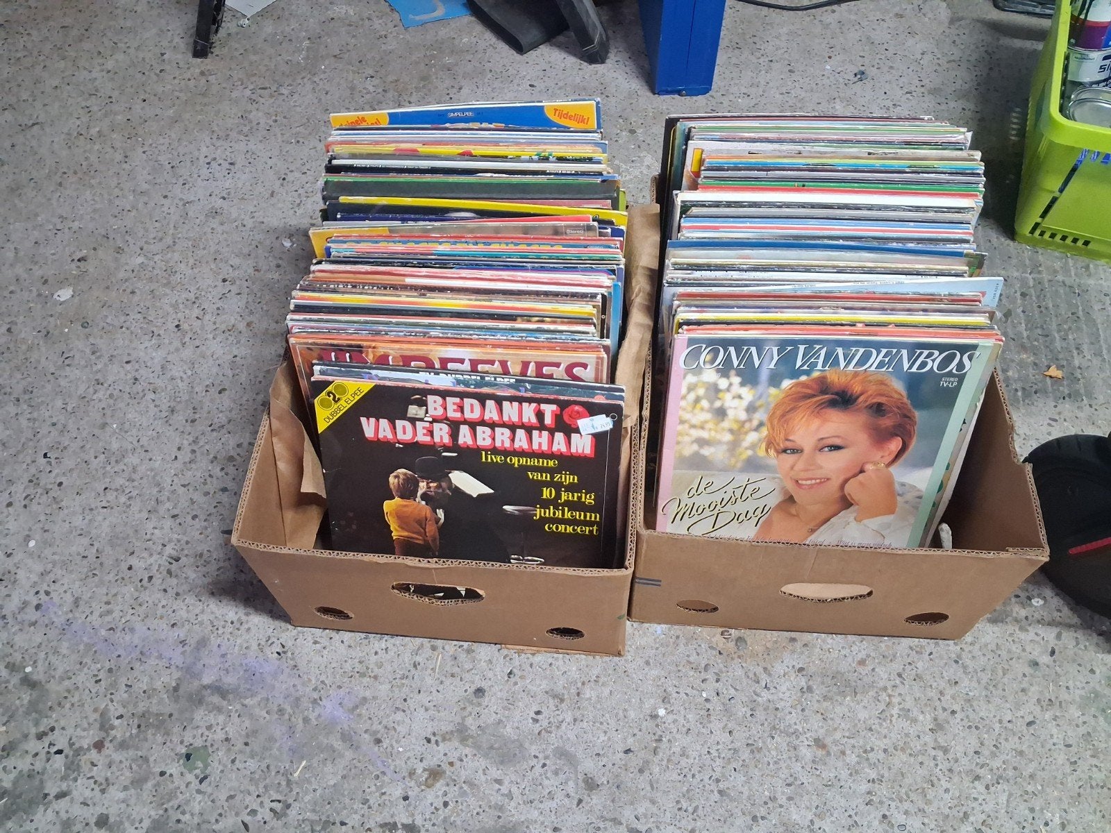 2 dozen lps weg is weg, Ophalen, Zo goed als nieuw, Overige formaten
