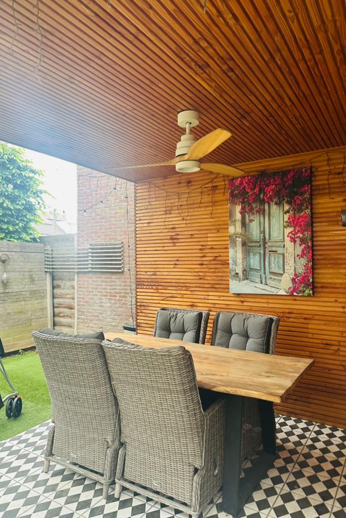 Massief mangohouten tuintafel, 4 verstelbare stoelen, Ophalen, Zo goed als nieuw, Hout, Verstelbaar