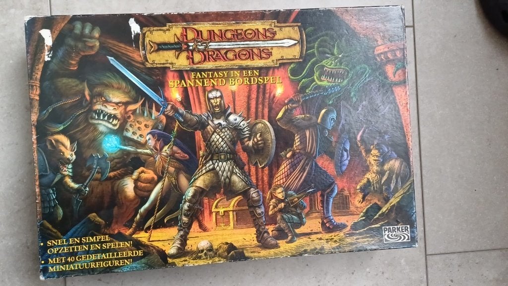 bordspel NL versie Dungeons & Dragons van Parker limited, Een of twee spelers, Ophalen of Verzenden, Nieuw