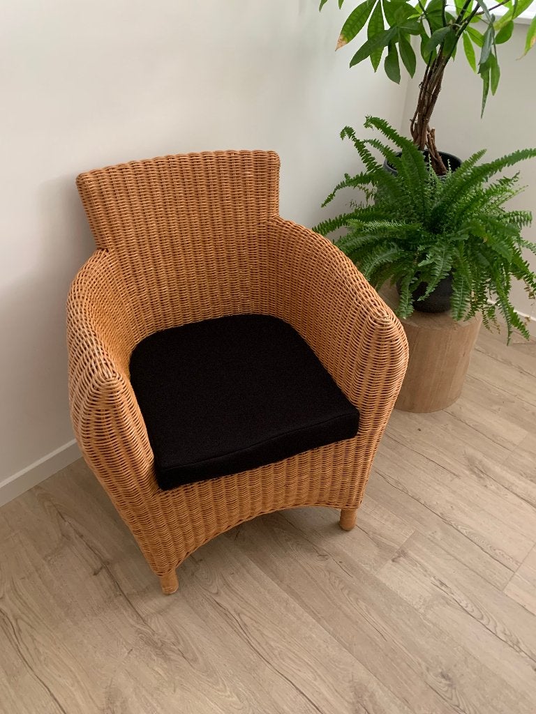 Rieten stoel, ronde vorm, prettige zitting, Huis en Inrichting, Stoelen, Zo goed als nieuw, Eén, Riet of Rotan, Bruin, Ophalen