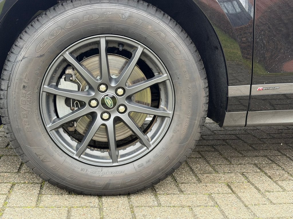 Land Rover Range Rover Evoque 2.0 P200 AWD R-Dynamic, Auto's, Land Rover, Automaat, Gebruikt, Zwart, Zwart