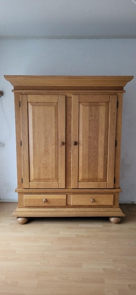 Grote eikenhouten kast, Ophalen, Gebruikt, Robuust en tijdloos, Eikenhout