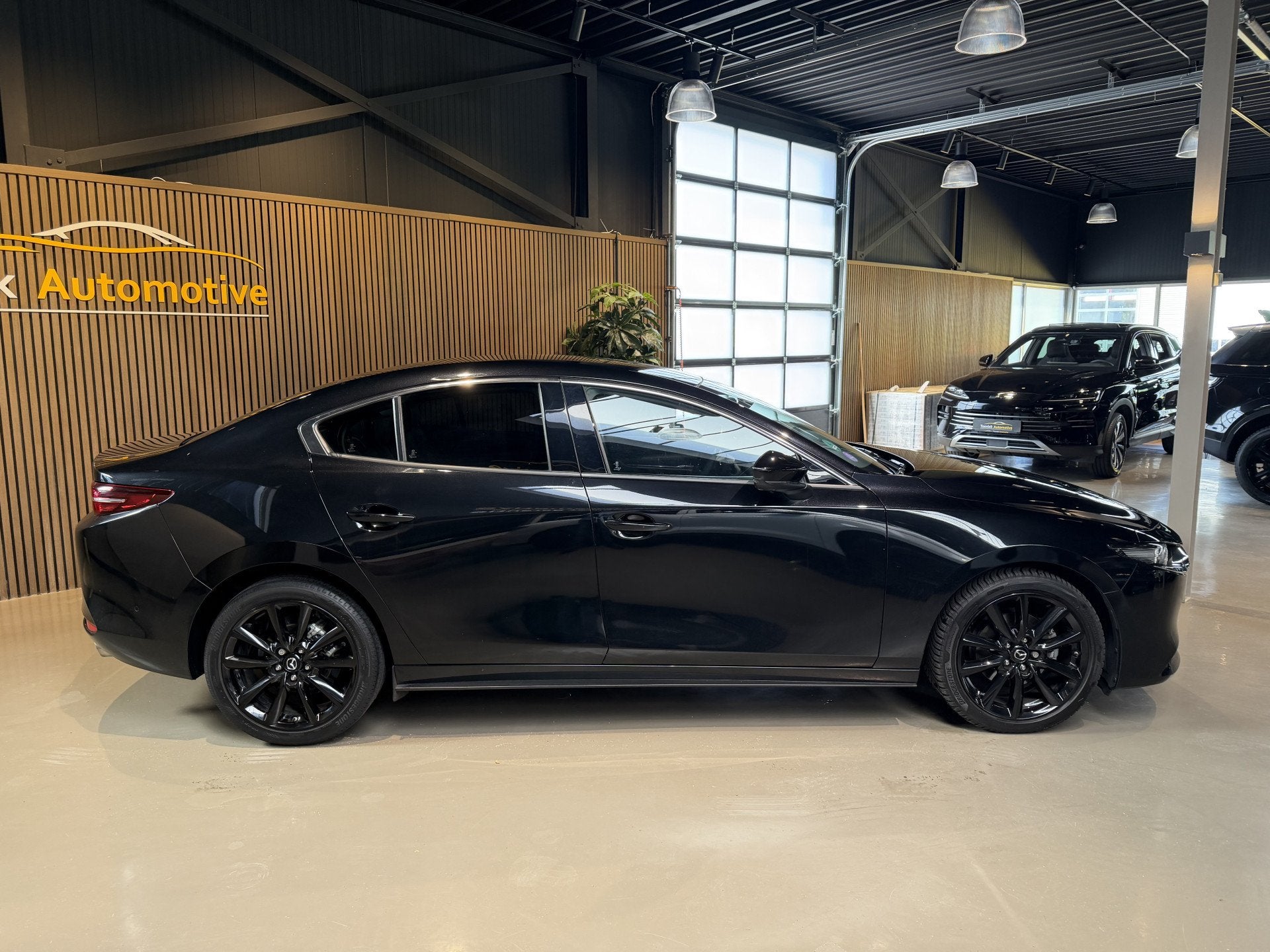 Mazda 3 2.0 e-SkyActiv-X M Hybrid 186 Luxury NAVIGATIE | ACH, Voorwielaandrijving, 1998 cc, Gebruikt, Euro 6
