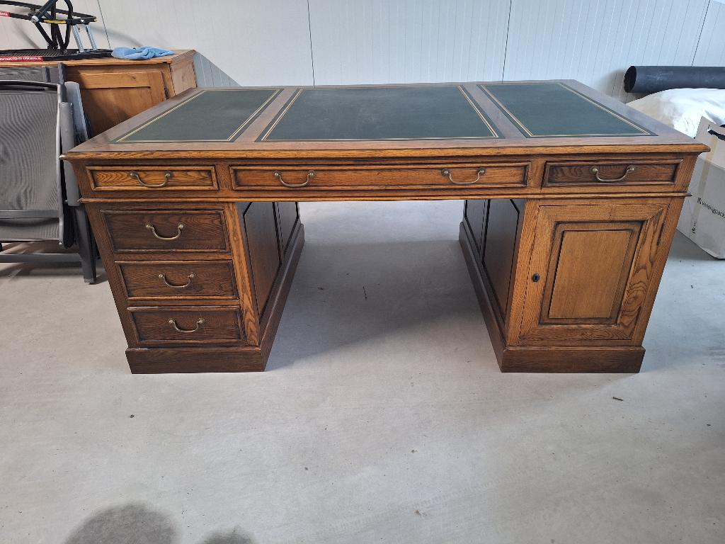 Klassiek engelse chesterfield bureau, Ophalen, Gebruikt, Hout, Duo-bureau