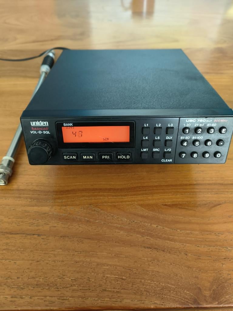 Uniden UBC 760 XLT 800MHz Scanner, Ophalen of Verzenden, Zo goed als nieuw, 500 kanalen of meer
