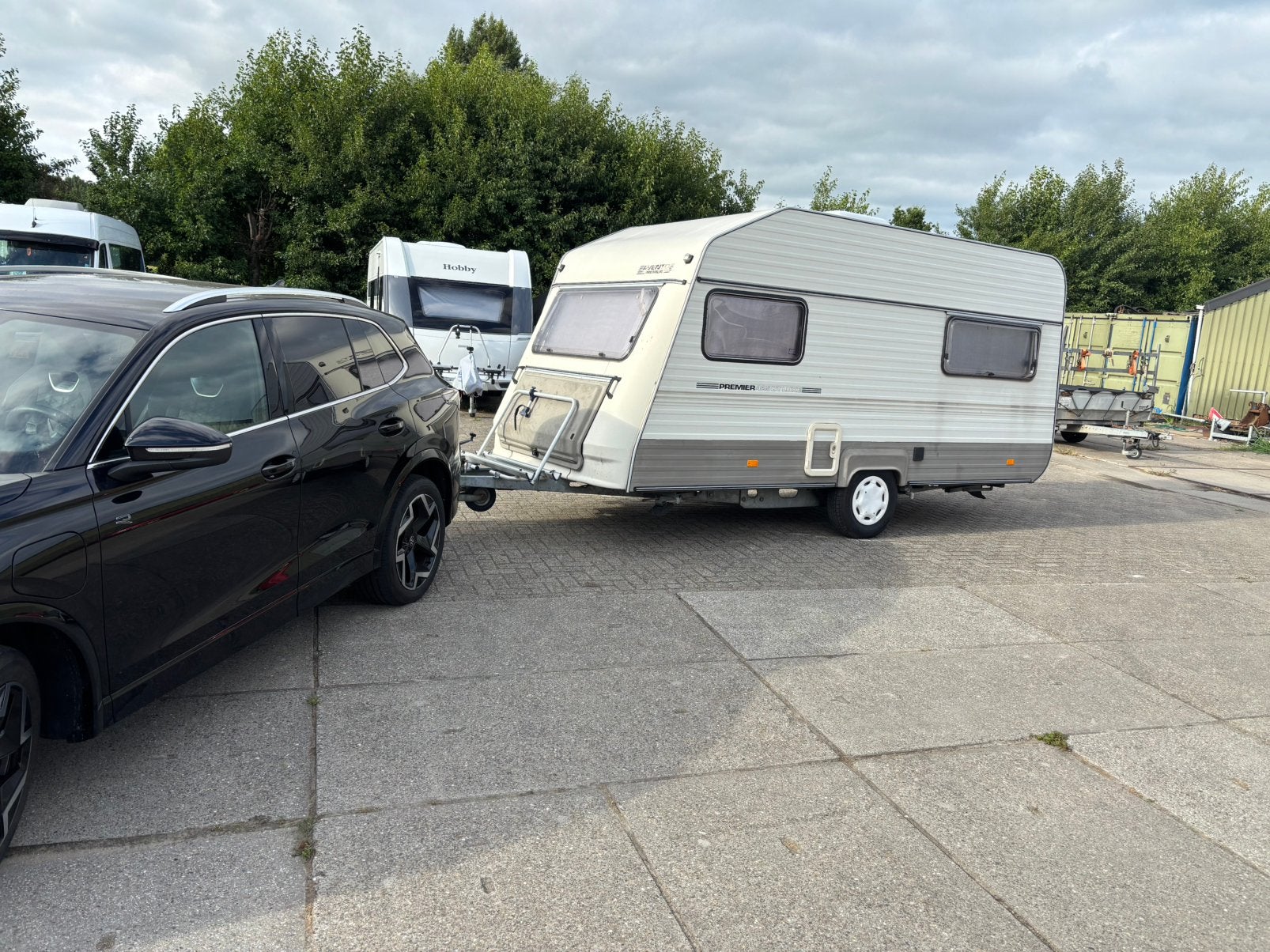 Zeer nette avento premier de luxe caravan 425 ., Caravans en Kamperen, Caravans, Rondzit, Avento, Particulier, 500 - 750 kg