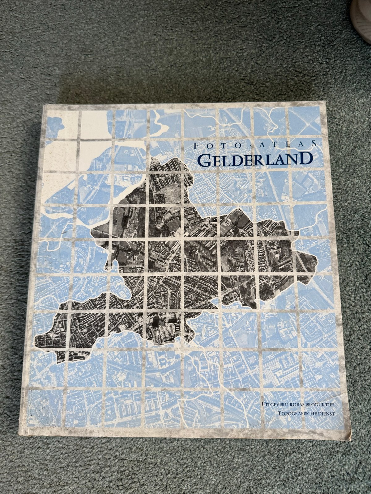 Foto Atlas Gelderland - Uitgevers Robas Producties, Gelezen, Overige atlassen, Ophalen of Verzenden, 1800 tot 2000