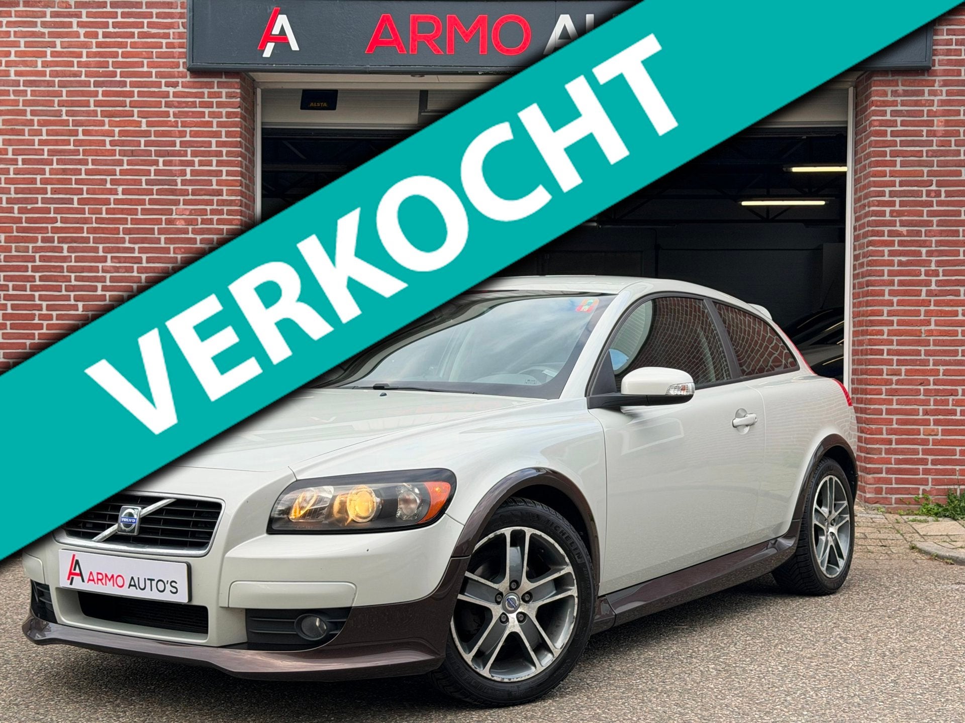 Volvo C30 2.0 Momentum | Airco | Cruise | Rijklaar, Auto's, Volvo, Voorwielaandrijving, Gebruikt, 4 stoelen, Wit