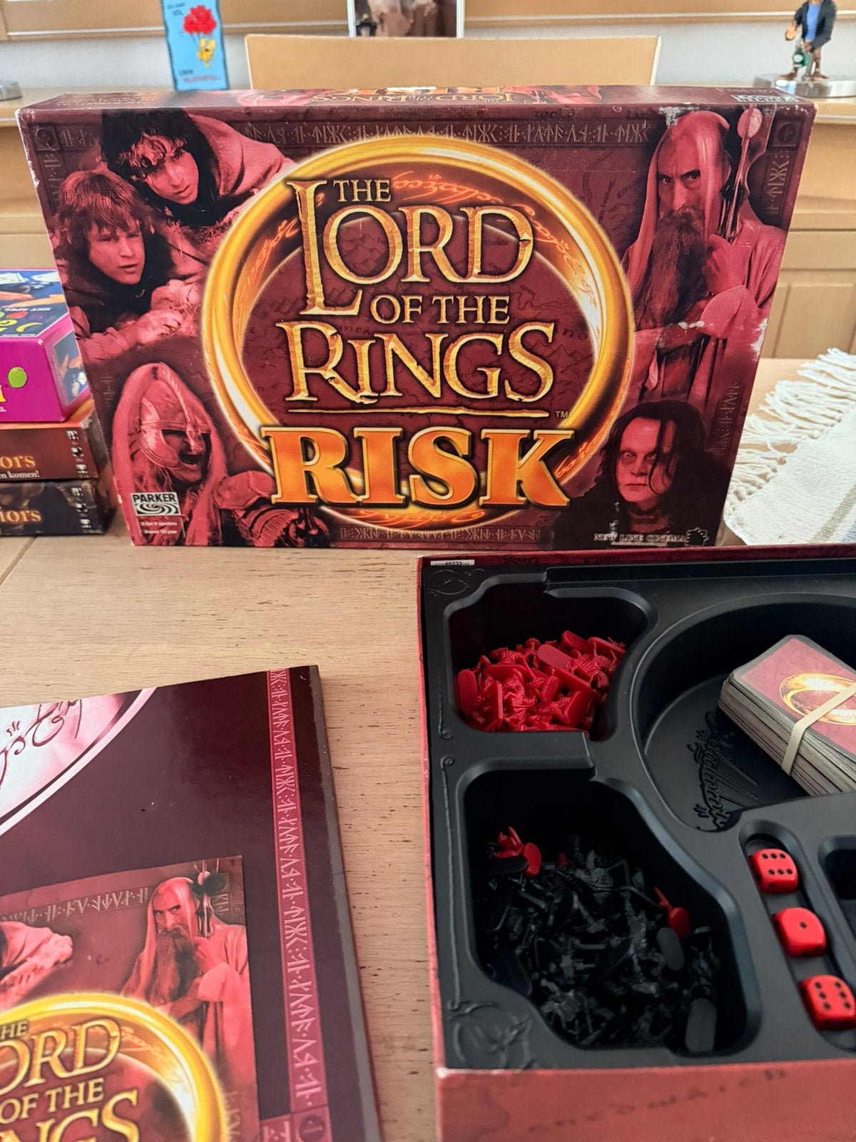 The lord of the rings risk nette staat, Hobby en Vrije tijd, Gezelschapsspellen | Bordspellen, Ophalen of Verzenden, Zo goed als nieuw