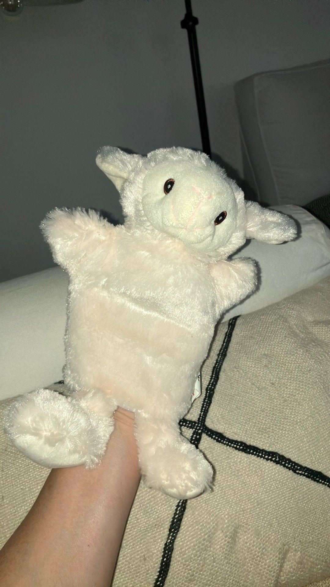 Toi toys schaap lammetje handpop, Overige typen, Ophalen of Verzenden, Zo goed als nieuw, Middelgroot (20 tot 80 cm)