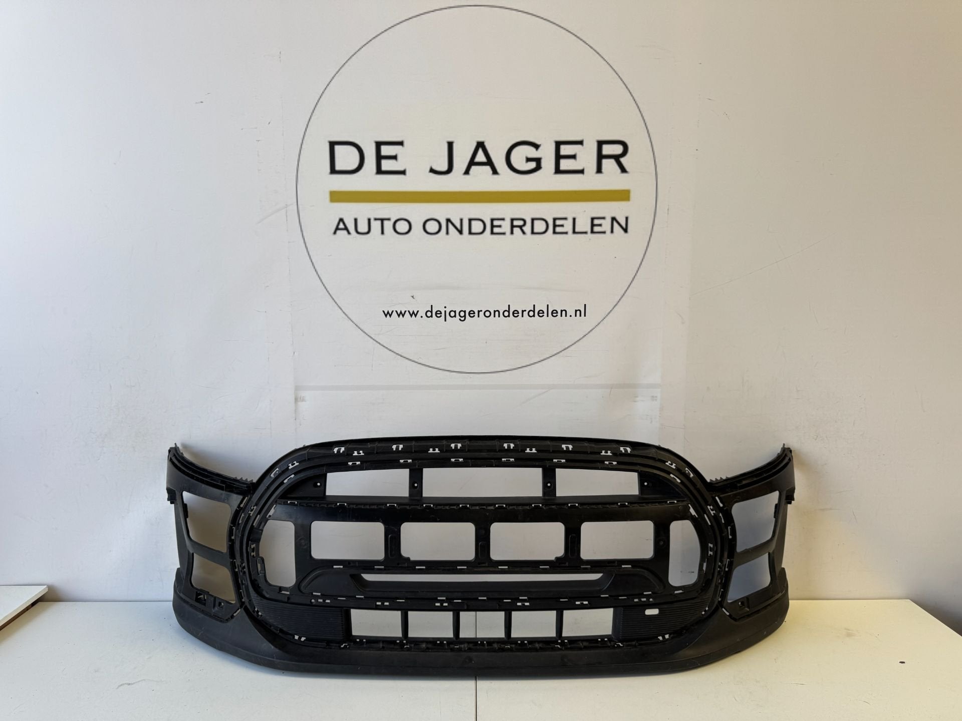 MINI COOPER S F56 VOORBUMPER BUMPER 114129-10 2013-, Gebruikt, Voor, Ophalen of Verzenden, Customer.service@mini.co.uk