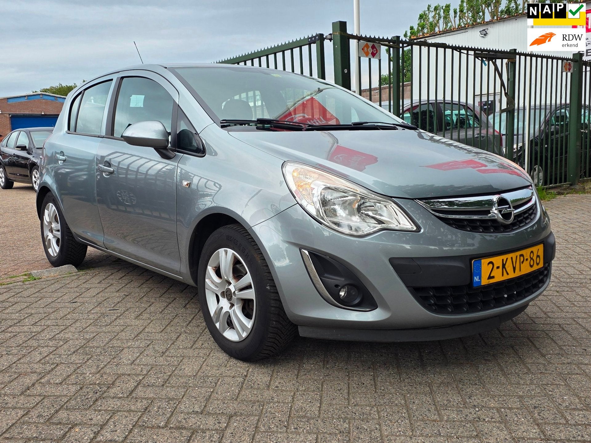 Opel Corsa 1.4-16V Design Edition Automaat airco elektrische, Euro 5, 101 pk, Gebruikt, 1398 cc