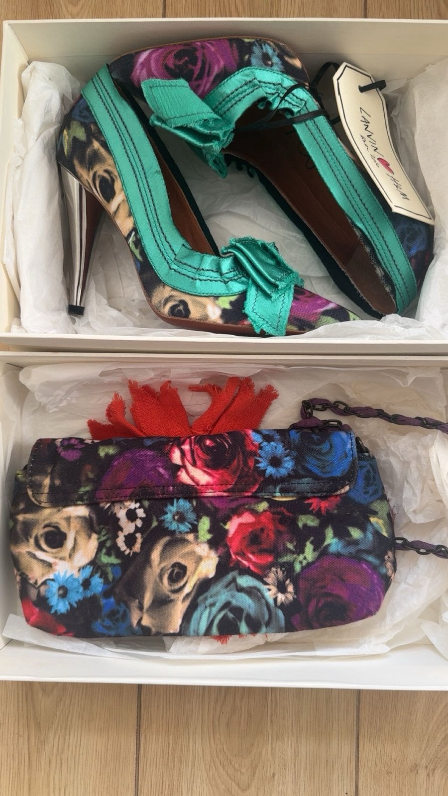 Lanvin H&M set Pumps en tasje met Bloemenprint en Strik, Pumps, Overige kleuren, Nieuw, Ophalen of Verzenden