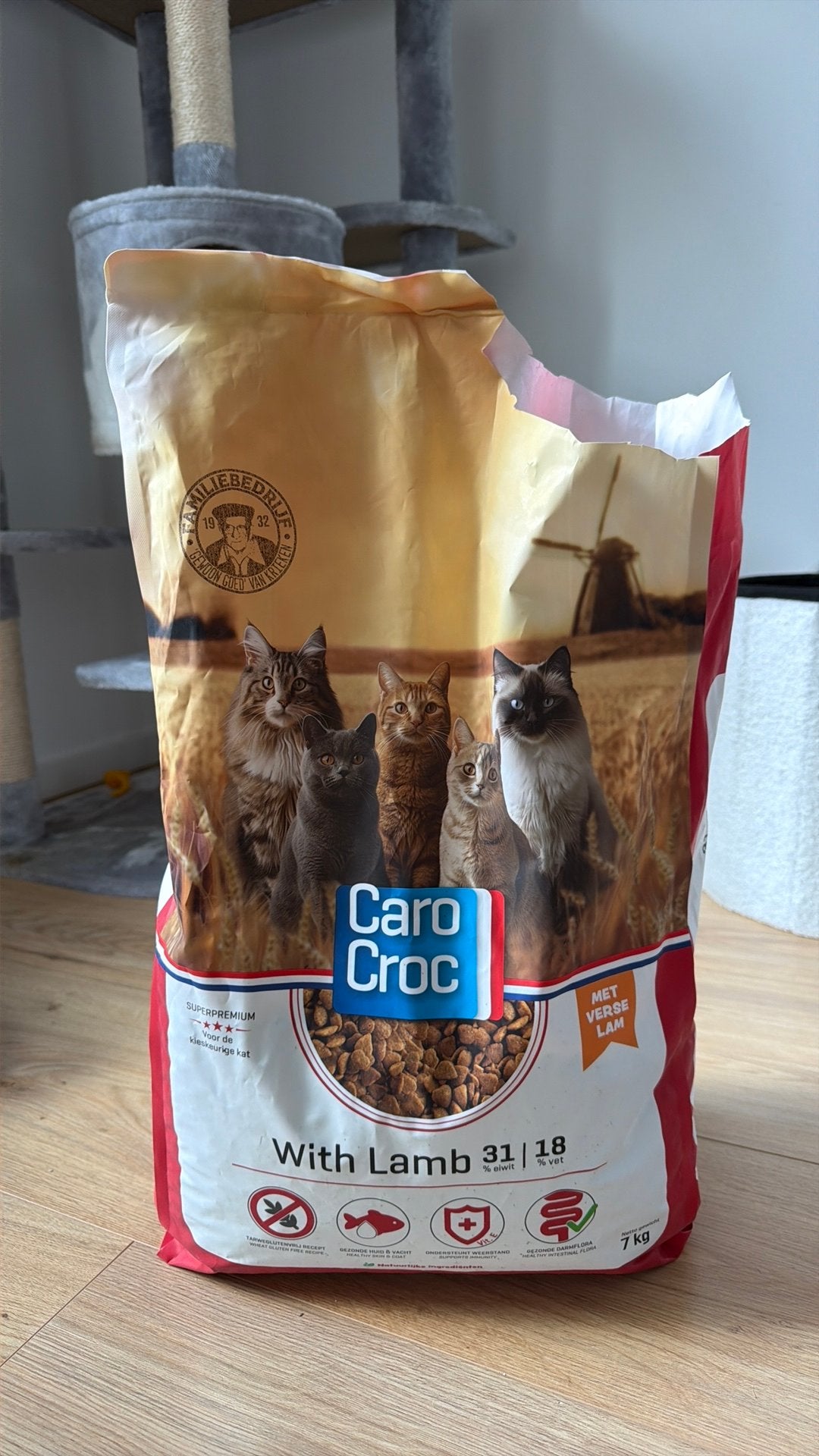 Kattenvoer, Ophalen, Kat