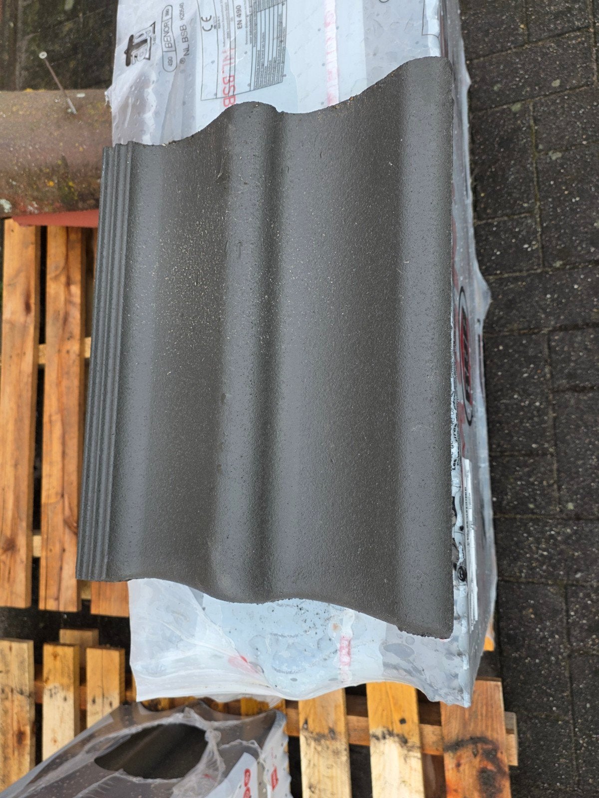 monier sneldek Novo+ Antra dakpannen - Nieuw, Doe-het-zelf en Verbouw, Dakpannen en Dakbedekking, Ophalen, Nieuw, Minder dan 5 m²