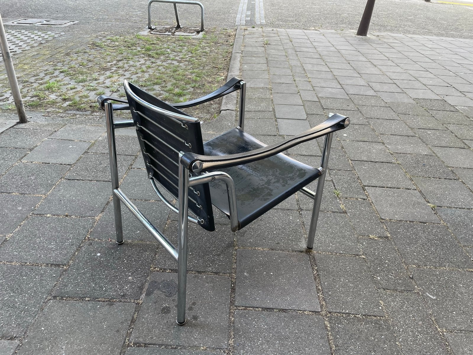 Corbusier stijl stoel, zwart leer, kantelbare rugleuning, Ophalen, Gebruikt, Zwart, Leer