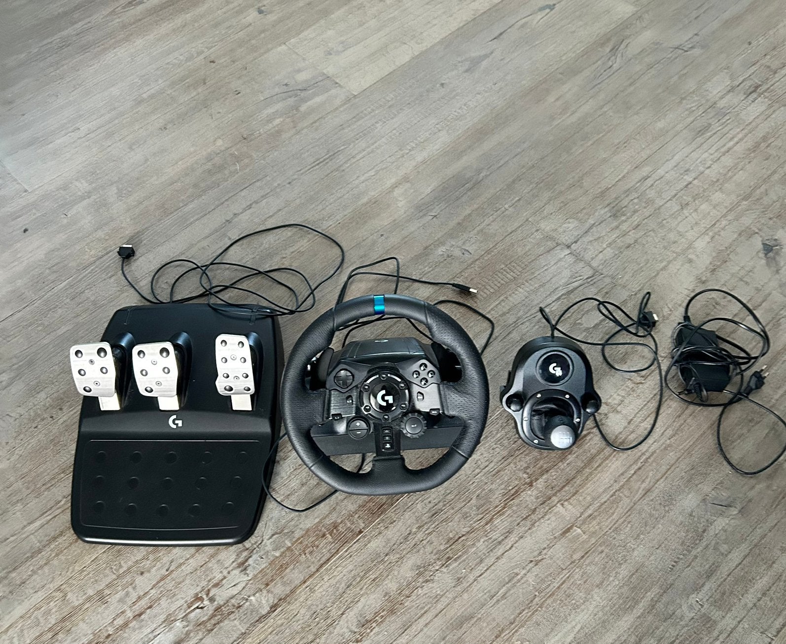 Logitech G923 stuurwiel, pedalen en Shifter, Ophalen, Zo goed als nieuw, PlayStation 4