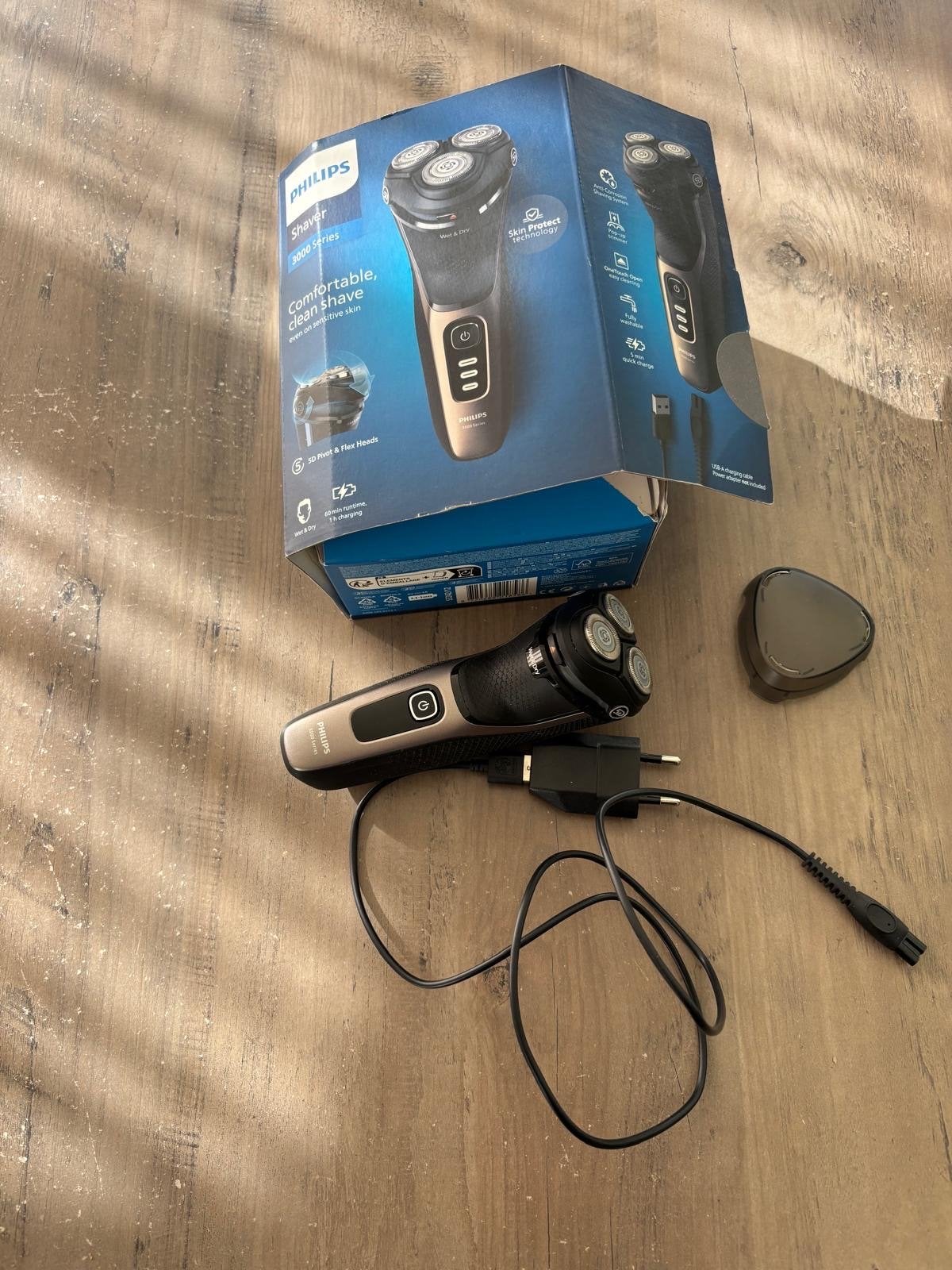 Philips Shaver 3000 Series Elektrisch Scheerapparaat, Ophalen of Verzenden, Zo goed als nieuw, Scheren en Epileren