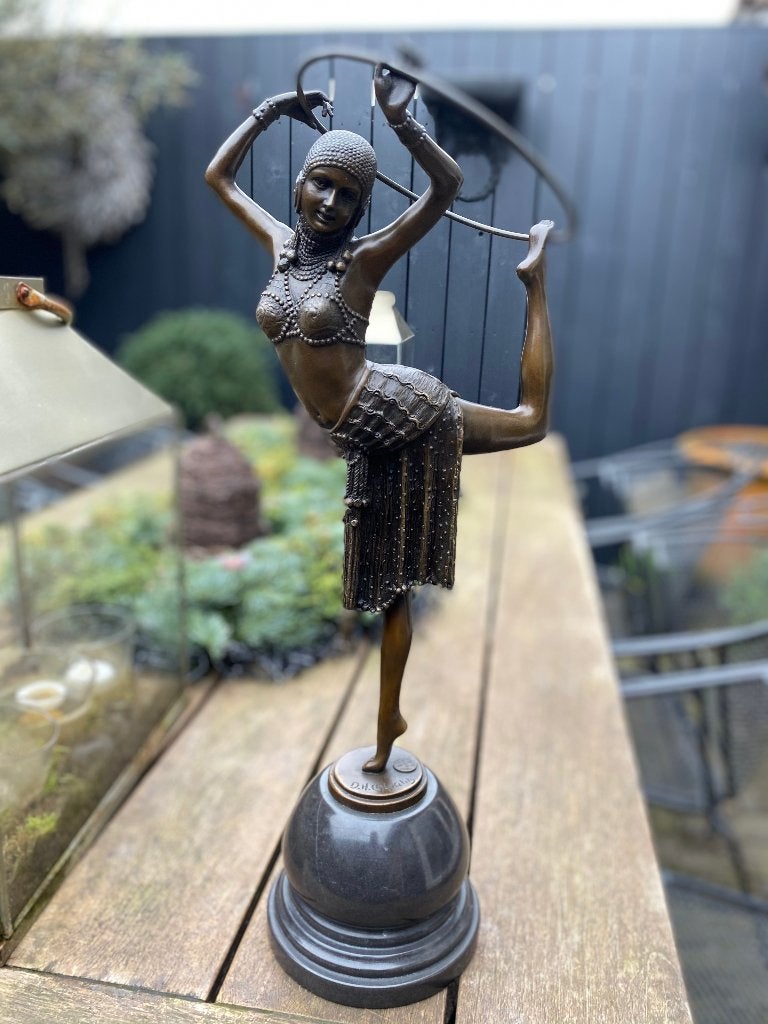 Bronzen dame met hoepel. D.H.Chiparus groot zuiver brons, Antiek en Kunst, Ophalen of Verzenden