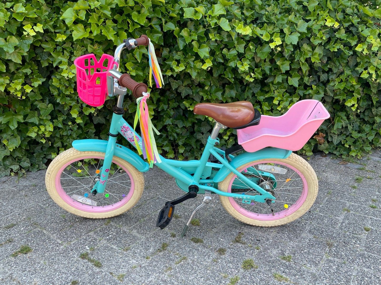 Kinderfiets 16 inch met mandje en poppenstoeltje, Fietsen en Brommers, Ophalen, Gebruikt