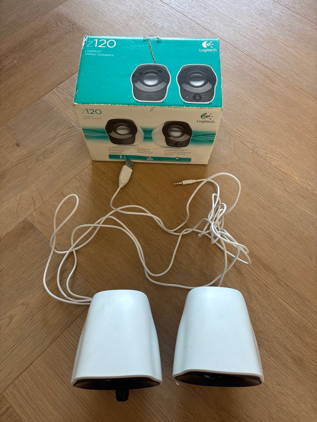 Logitech Z120 Stereo Speakers - Compact en USB-gevoed, Ophalen of Verzenden, Zo goed als nieuw, Audiokanaal 2