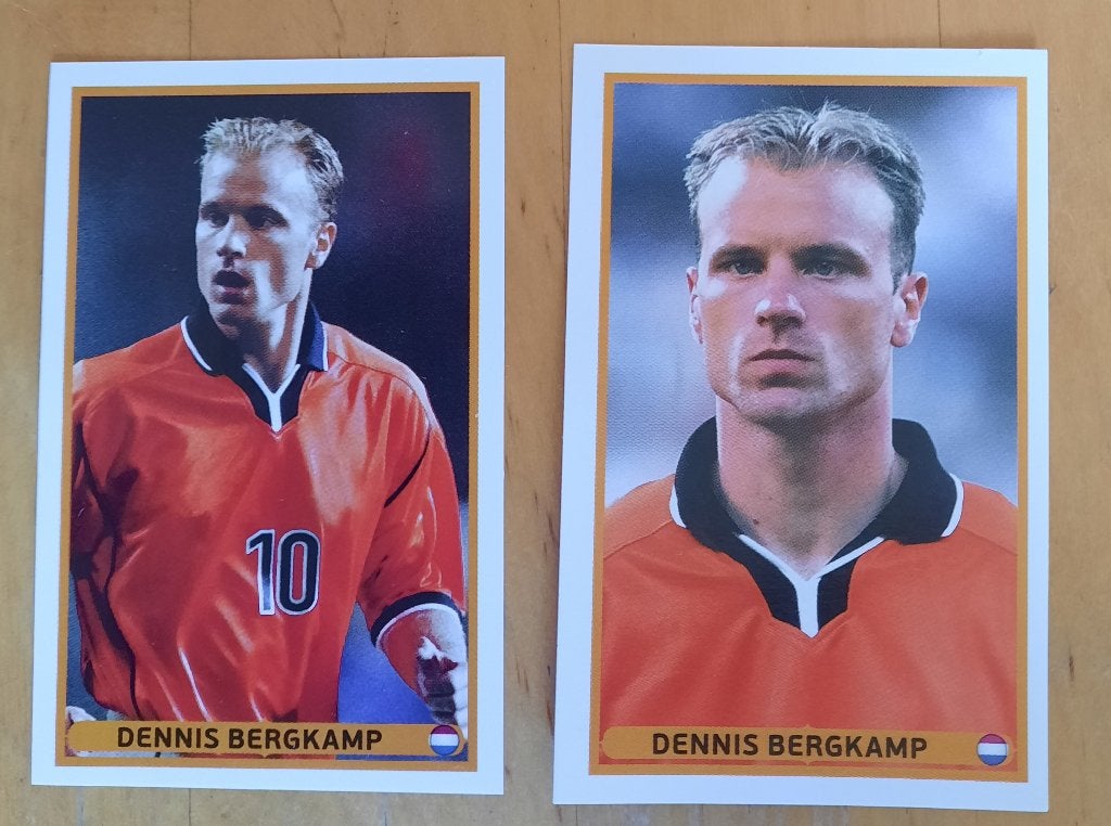 DENNIS BERGKAMP - 2 STICKERS PANINI FAMILY, Ophalen of Verzenden, Zo goed als nieuw, Buitenlandse clubs, Poster, Plaatje of Sticker