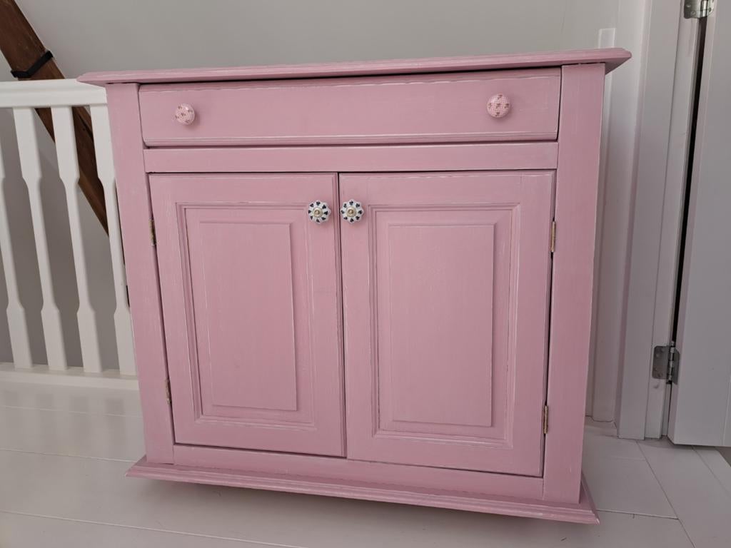 Mooi roze kastje kledingkast commode babykamer kinderkamer, Ophalen, Zo goed als nieuw