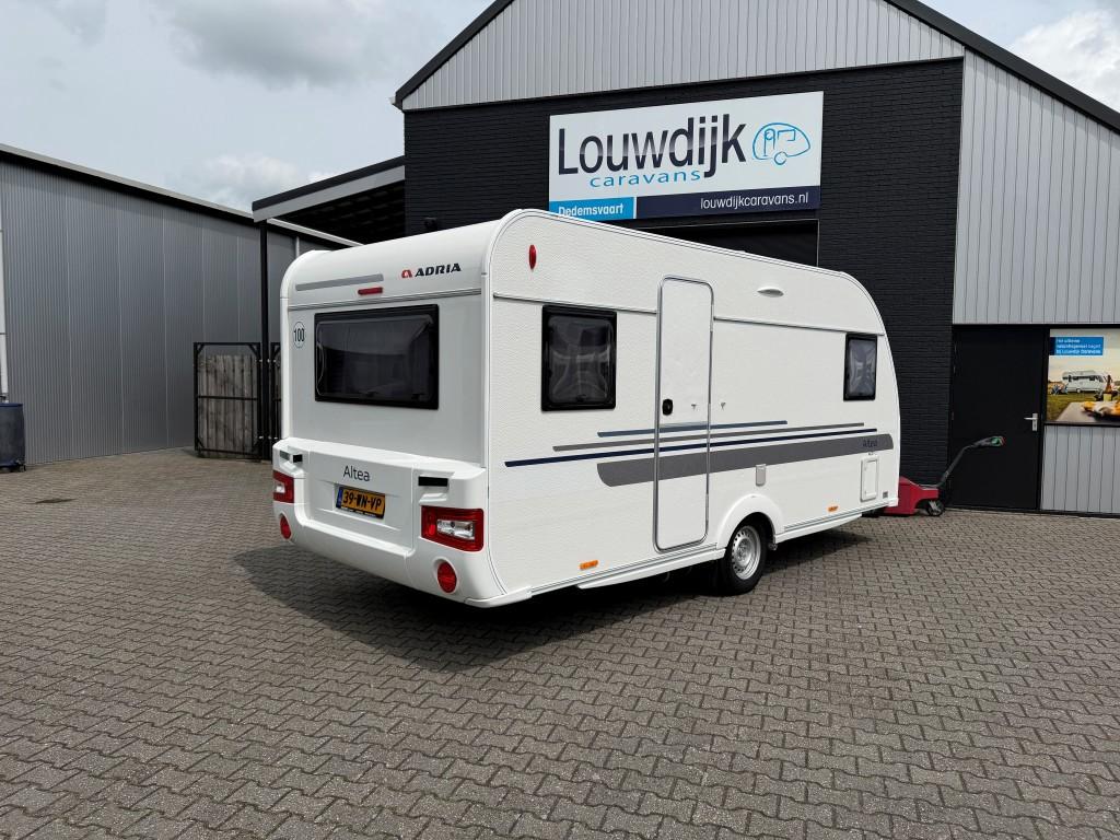 ADRIA Altea 462 PU ’16 (Mover, Fransbed), Rondzit, Vast bed, Bedrijf, Adria