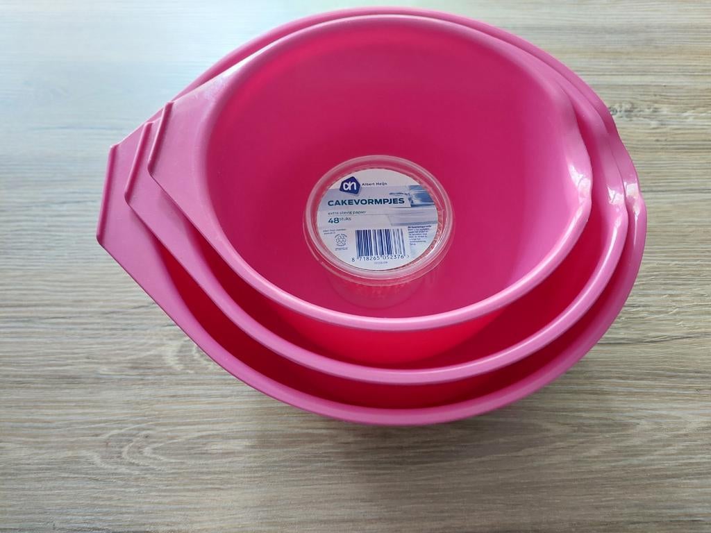 3 kommen voor het bakken en bakvormpjes., Ophalen of Verzenden, Nieuw, Bak of Kom